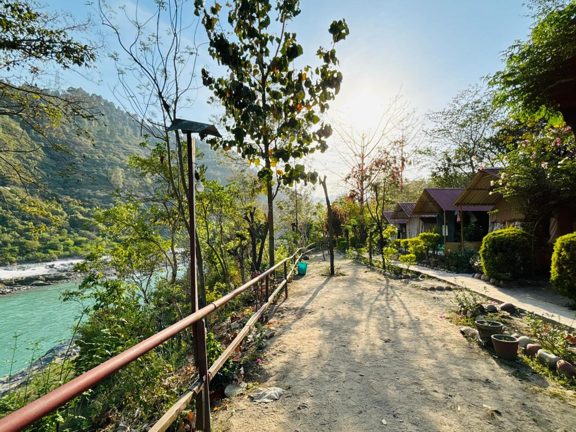 Отель Camp High 5 Jayalgarh Dangchura Экстерьер фото